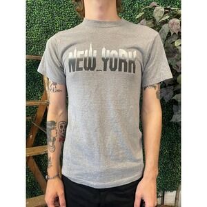 vtg 80s NEW YORK CITY Tshirt small // manhattan tee colorful skyline subway